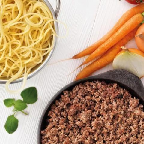 Pastaa ja jauhelihakastike 8kk